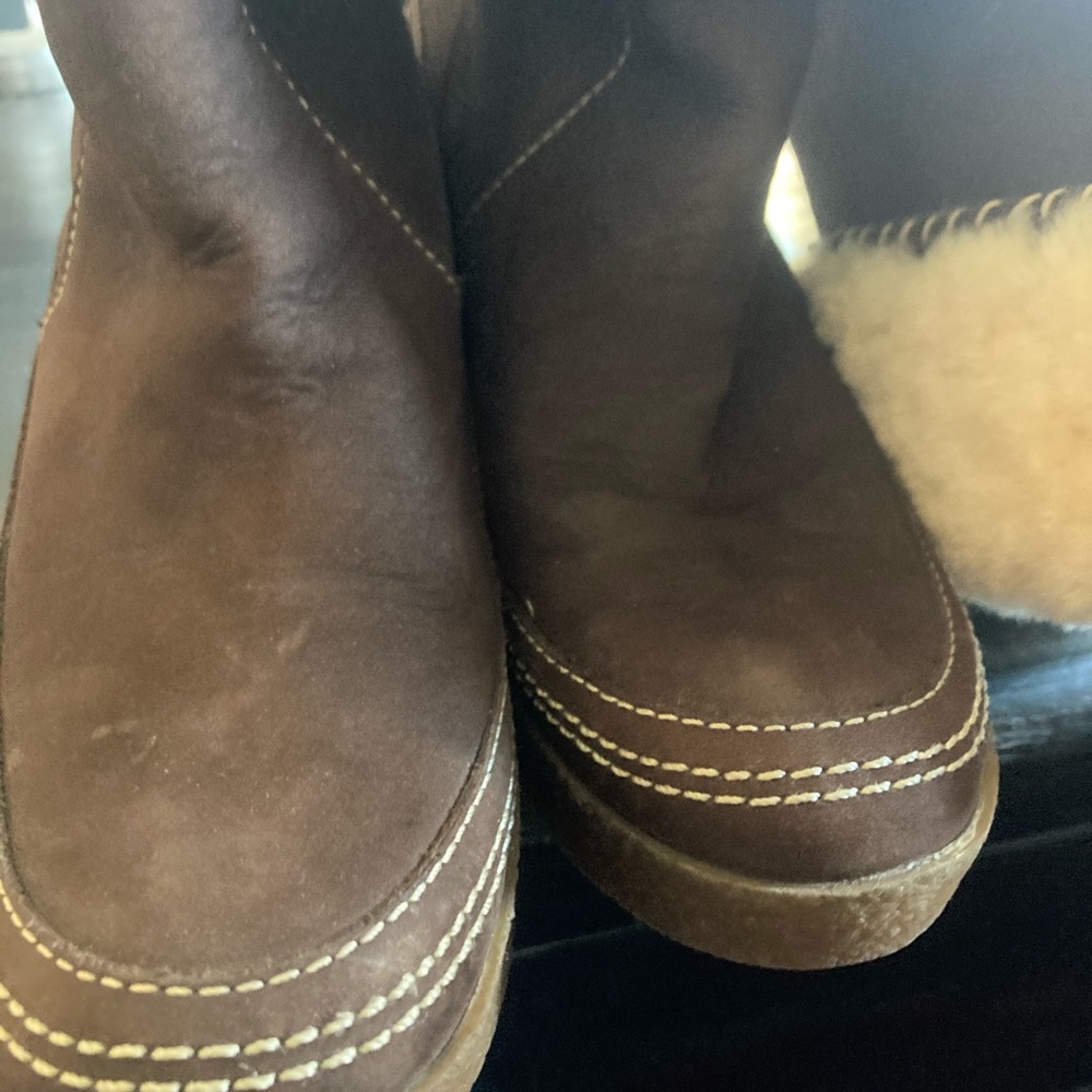 Boots - Picture 2 of 5